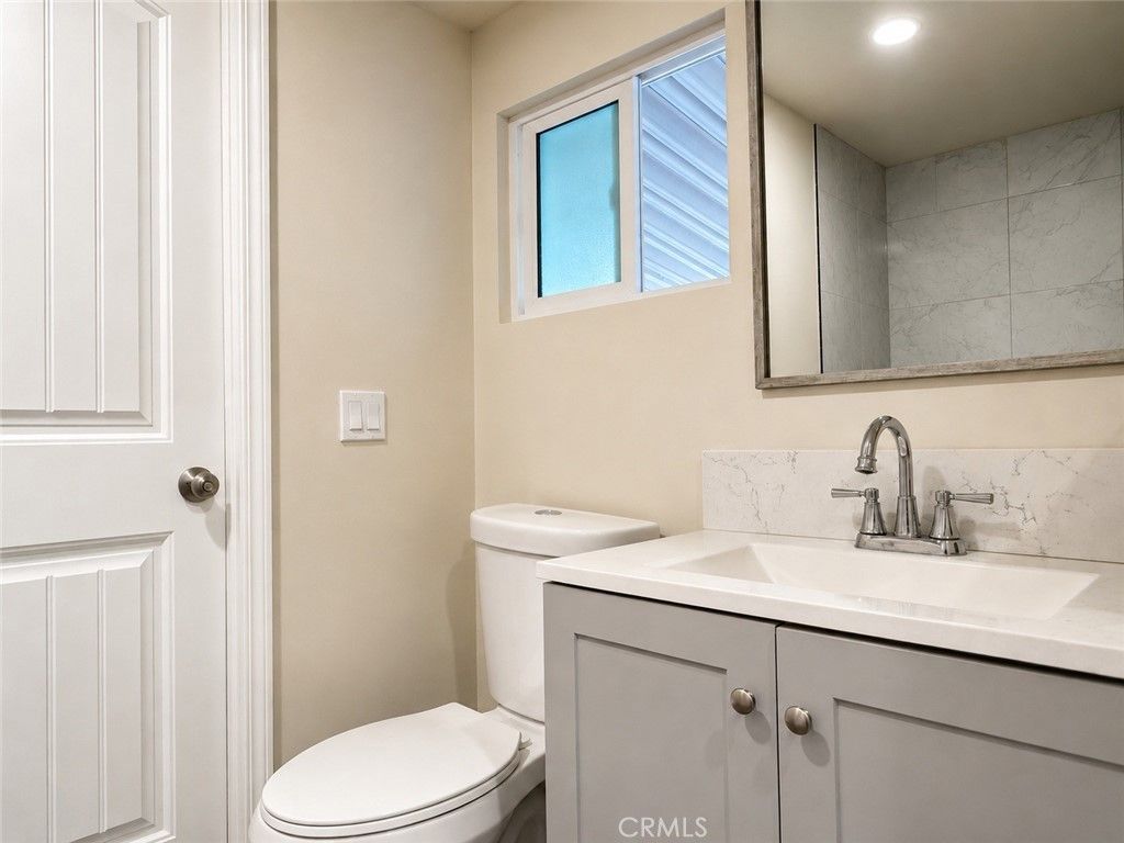 Image 5 of property listing at 160 S Eucalyptus Avenue 111, Rialto, CA 92376