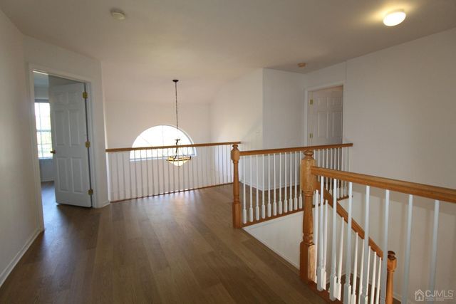 27 Pin Oak Drive, North Brunswick, NJ 08902