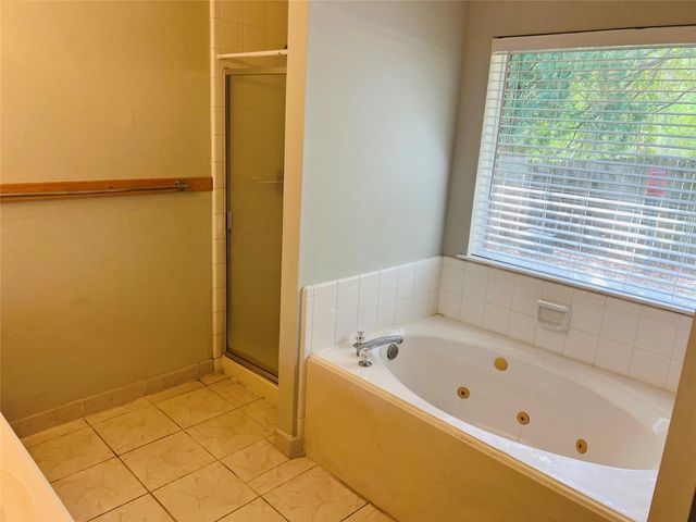 310 Annes Way, Stafford, TX 77477