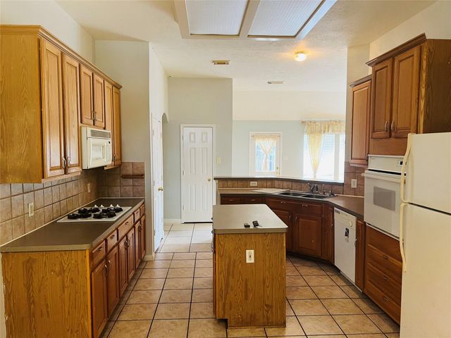 310 Annes Way, Stafford, TX 77477