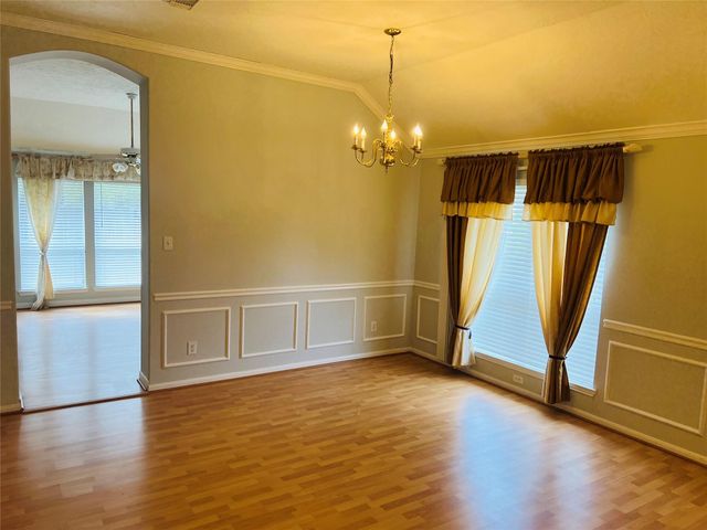 310 Annes Way, Stafford, TX 77477