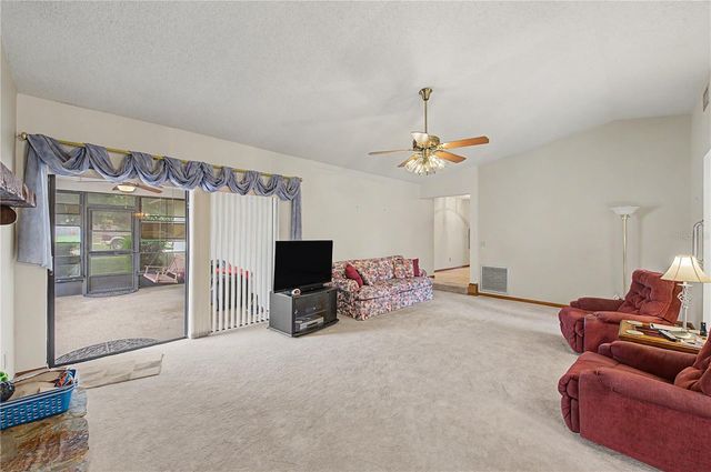 901 TARAWOOD LANE, Valrico, FL 33594