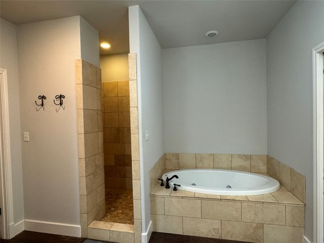 251 Rs County Road 3430, Emory, TX 75440