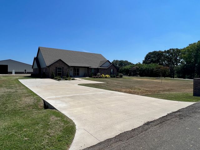 251 Rs County Road 3430, Emory, TX 75440