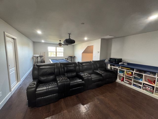 251 Rs County Road 3430, Emory, TX 75440