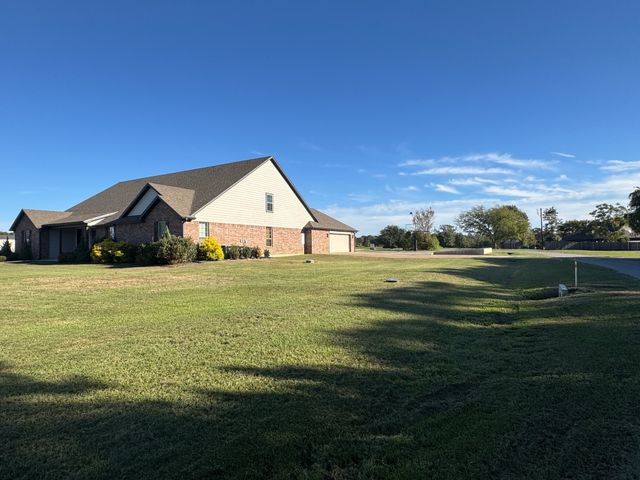 251 Rs County Road 3430, Emory, TX 75440