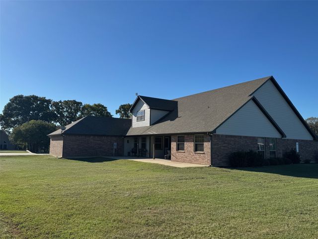 251 Rs County Road 3430, Emory, TX 75440