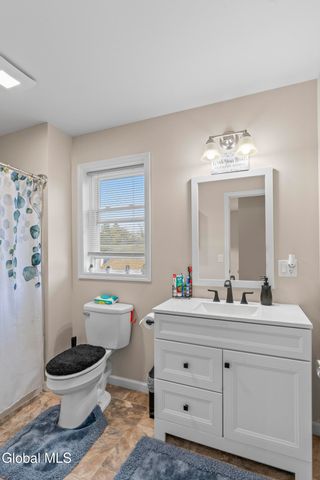 3096 Guilderland Avenue, Rotterdam, NY 12306