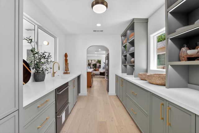 1640 9th Ave, Sacramento, CA 95818