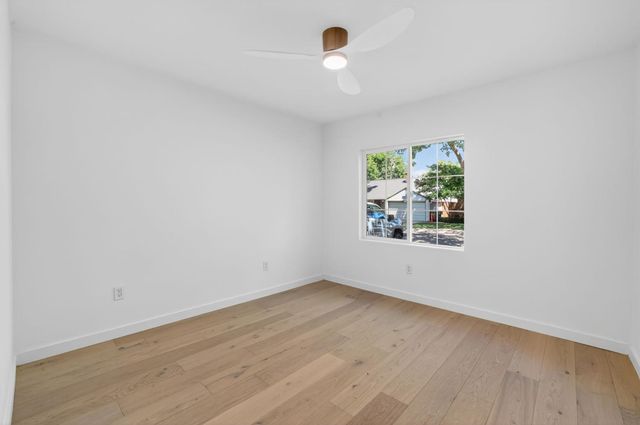 1640 9th Ave, Sacramento, CA 95818