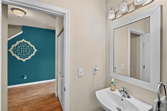 16621 Charles Town Court, Fenton Charter Township, MI 48451