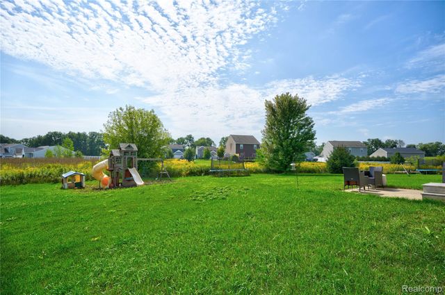 16621 Charles Town Court, Fenton Charter Township, MI 48451