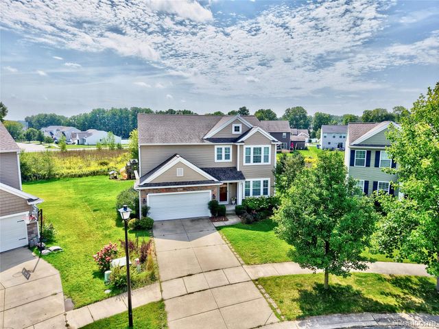 16621 Charles Town Court, Fenton Charter Township, MI 48451