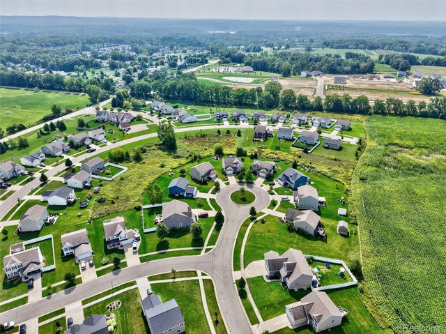 16621 Charles Town Court, Fenton Charter Township, MI 48451