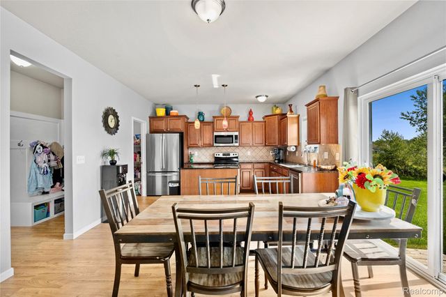 16621 Charles Town Court, Fenton Charter Township, MI 48451
