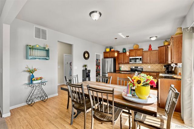16621 Charles Town Court, Fenton Charter Township, MI 48451