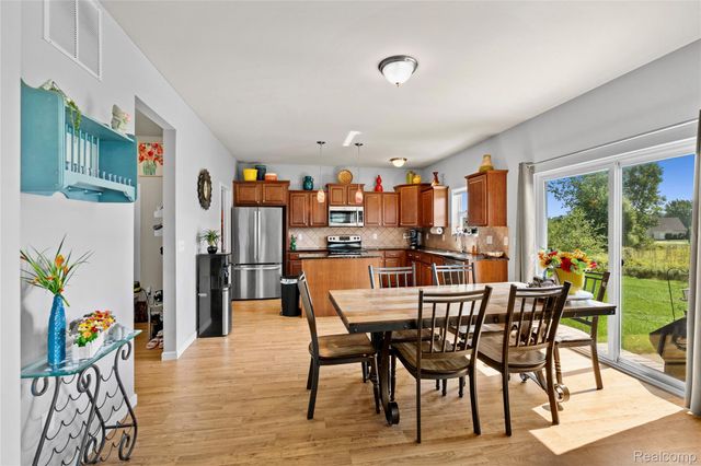 16621 Charles Town Court, Fenton Charter Township, MI 48451