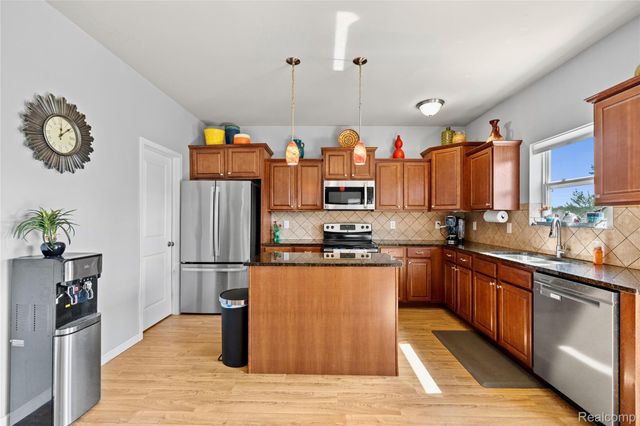 16621 Charles Town Court, Fenton Charter Township, MI 48451