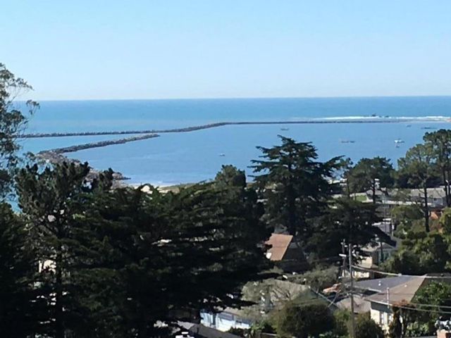 001 Columbus, El Granada, CA 94018