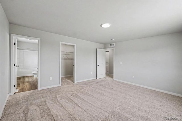 6030 Lahring Road, Linden, MI 48451