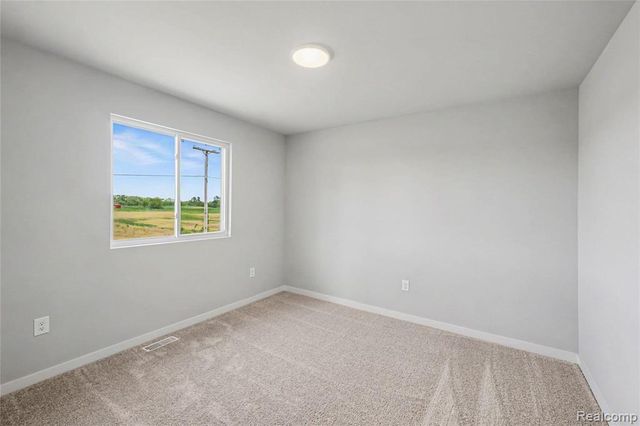 6030 Lahring Road, Linden, MI 48451