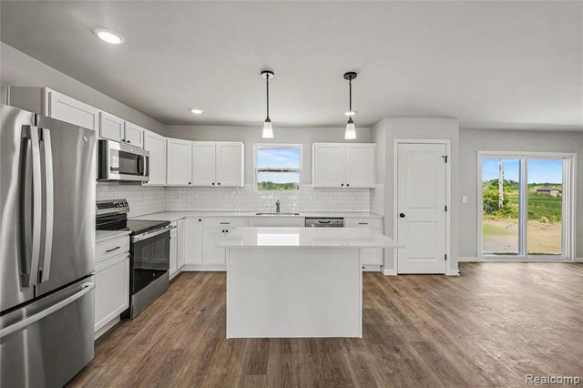 6030 Lahring Road, Linden, MI 48451