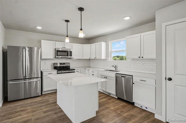 6030 Lahring Road, Linden, MI 48451
