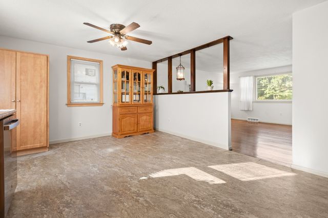 10 Clark Rd, Groveland, MA 01834