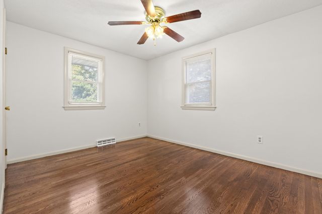 10 Clark Rd, Groveland, MA 01834