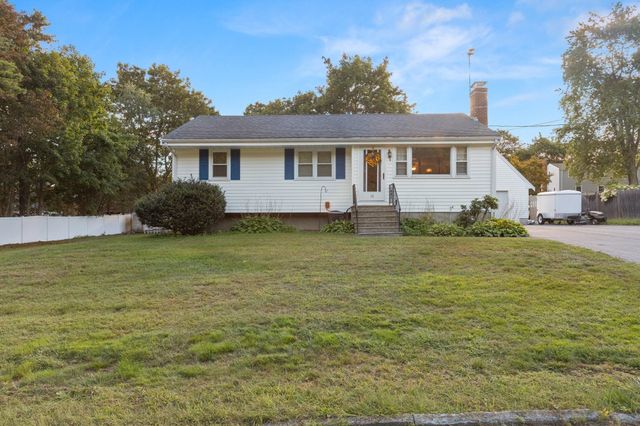 10 Clark Rd, Groveland, MA 01834