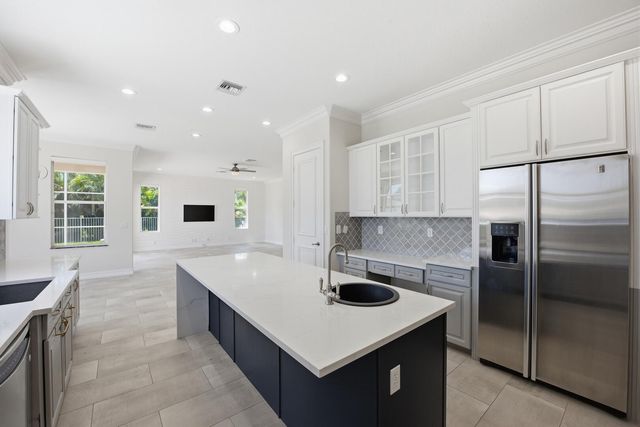 11788 Knightsbridge Place, Wellington, FL 33449