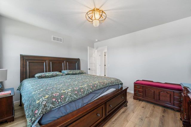 7519 S 50th COURT, Franklin, WI 53132