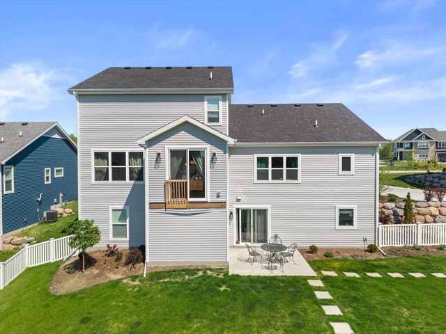 7519 S 50th COURT, Franklin, WI 53132