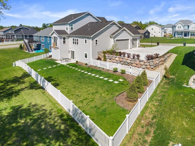 7519 S 50th COURT, Franklin, WI 53132