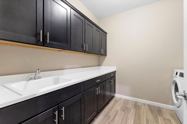 9105 Lansdowne Place NE, Albuquerque, NM 87113