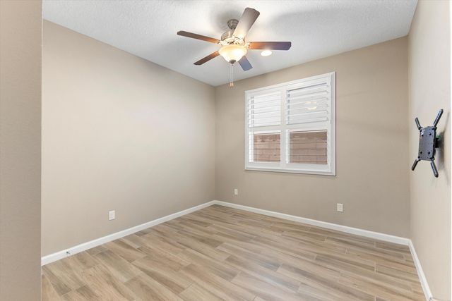 9105 Lansdowne Place NE, Albuquerque, NM 87113