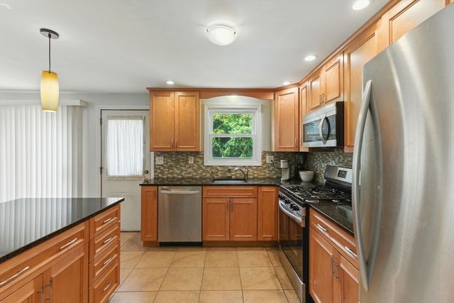45 Lantern Ln, Randolph, MA 02368