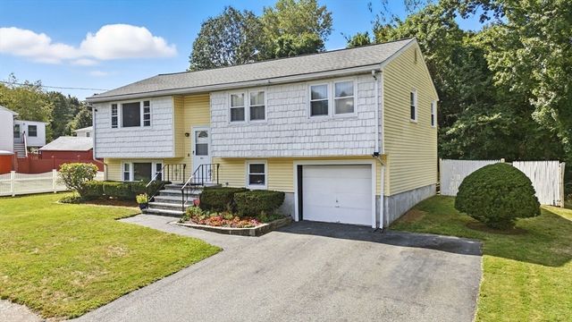 45 Lantern Ln, Randolph, MA 02368