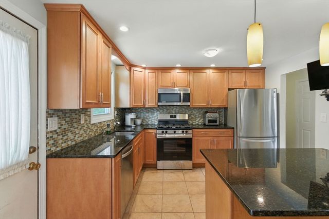 45 Lantern Ln, Randolph, MA 02368