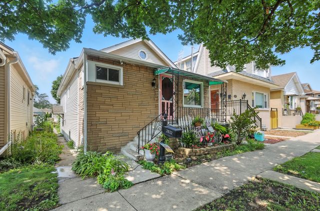 2832 N 75th Avenue, Elmwood Park, IL 60707