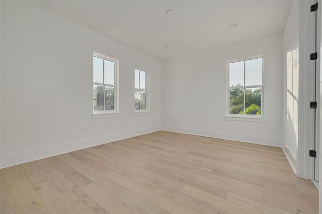 621 37TH AVENUE N, St Petersburg, FL 33704