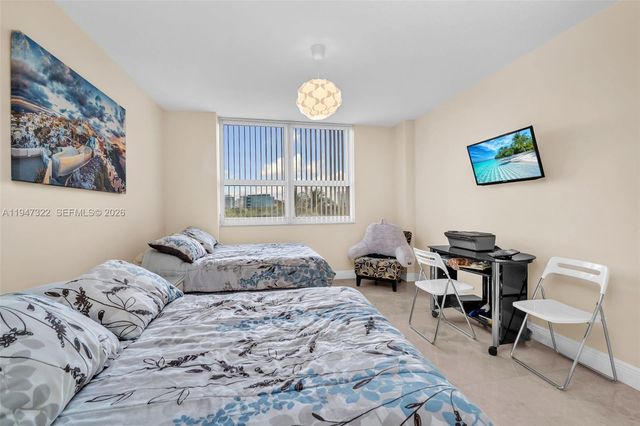 19501 W Country Club Dr 505, Aventura, FL 33180