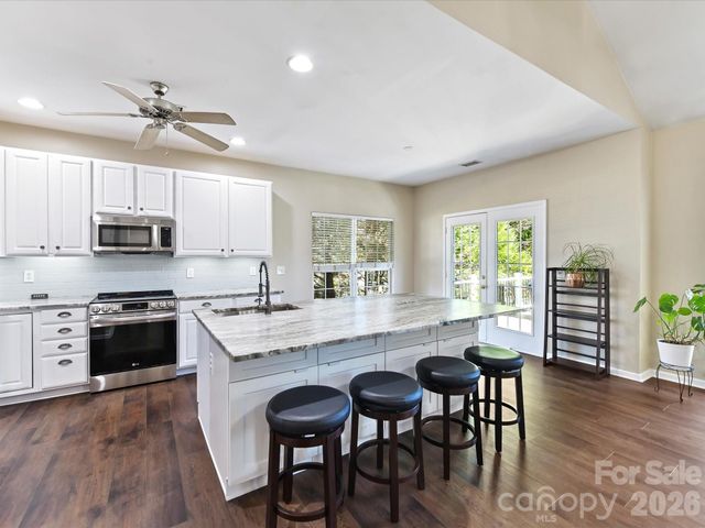 19716 Outermark Lane, Cornelius, NC 28031