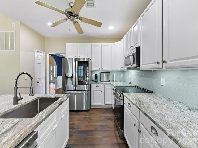 19716 Outermark Lane, Cornelius, NC 28031