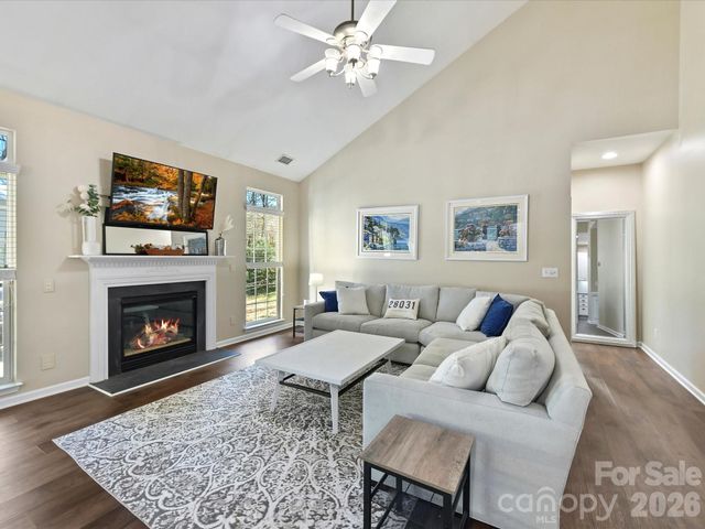 19716 Outermark Lane, Cornelius, NC 28031