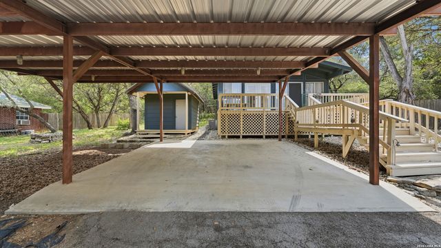 326 CEDAR DR, Canyon Lake, TX 78133