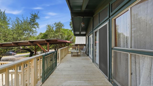 326 CEDAR DR, Canyon Lake, TX 78133