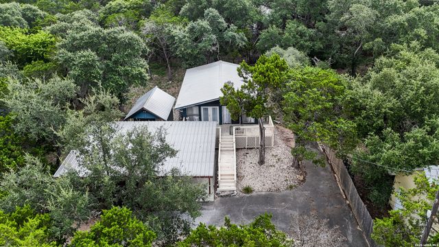 326 CEDAR DR, Canyon Lake, TX 78133