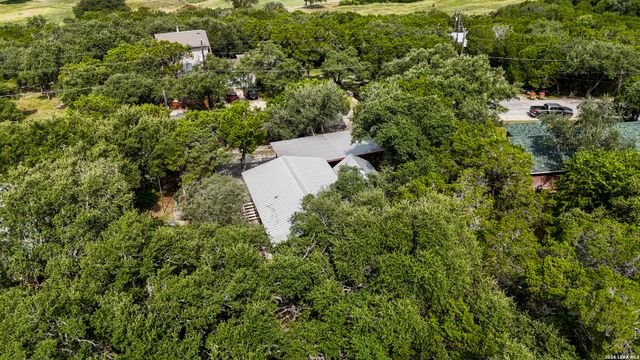 326 CEDAR DR, Canyon Lake, TX 78133