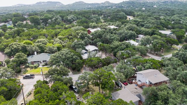 326 CEDAR DR, Canyon Lake, TX 78133